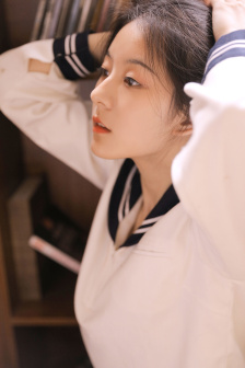 女子精油SPA按摩全身放松